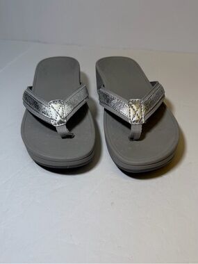 Vionic Women's High Tide Platform Sandals in silver leather and gray. Sz 6